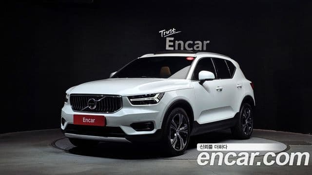 Volvo XC40 B4 Inscription, 2021 1