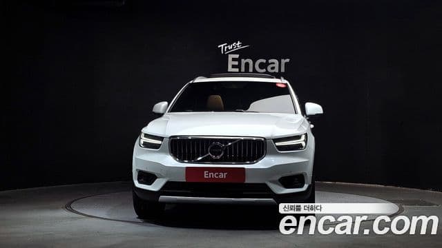 Volvo XC40 B4 Inscription, 2021 3