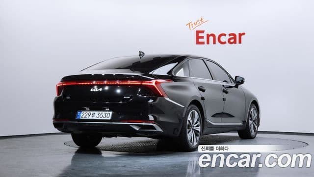 Kia K8 гибрид Signature, 2023 2