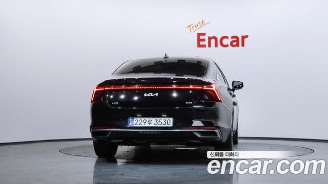 Kia K8 гибрид Signature, 2023 4