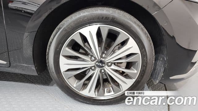 Kia K8 гибрид Signature, 2023 все фото