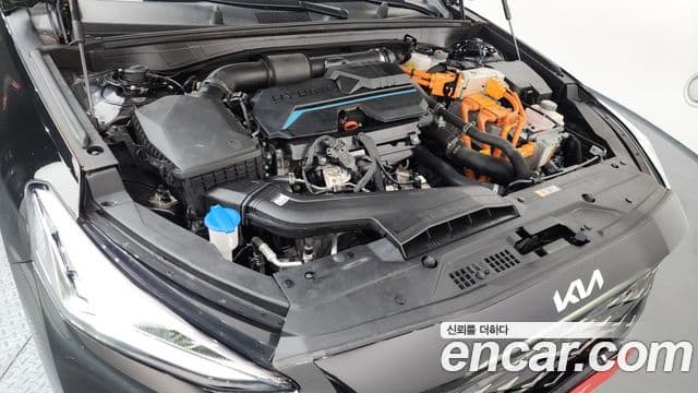 Kia K8 гибрид Signature, 2023 6