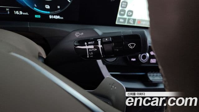 Kia K8 гибрид Signature, 2023 9