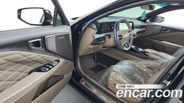 Kia K8 гибрид Signature, 2023 10