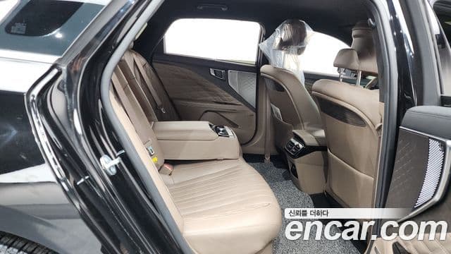 Kia K8 гибрид Signature, 2023 12