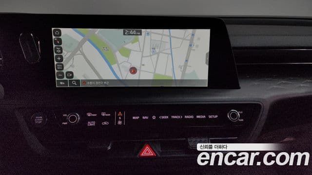 Kia K8 гибрид Signature, 2023 14