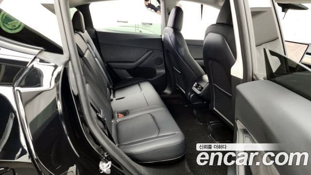 Tesla модель Y Long Range AWD, 2023 12