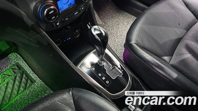 Hyundai Accent(новый кузов / новое поколение) 1.6 GDI top, 2013 9