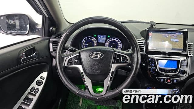 Hyundai Accent(новый кузов / новое поколение) 1.6 GDI top, 2013 16