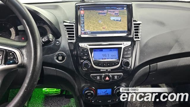 Hyundai Accent(новый кузов / новое поколение) 1.6 GDI top, 2013 17