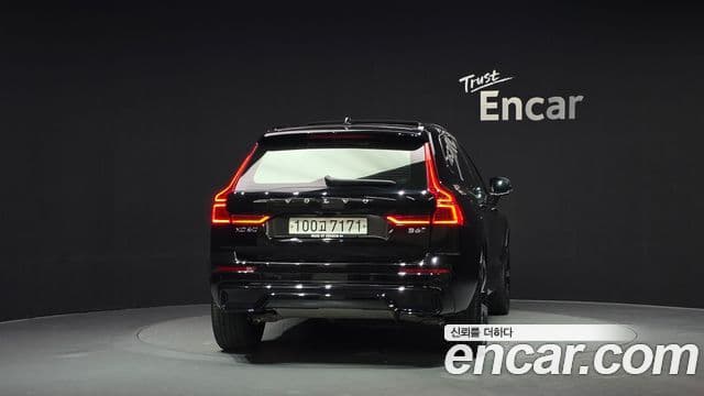 Volvo XC60 2세대 B6 R-Design, 2022 4