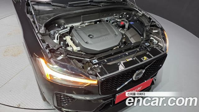 Volvo XC60 2세대 B6 R-Design, 2022 6