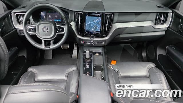 Volvo XC60 2세대 B6 R-Design, 2022 7