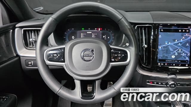 Volvo XC60 2세대 B6 R-Design, 2022 14