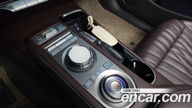 Genesis GV70, 2021 9