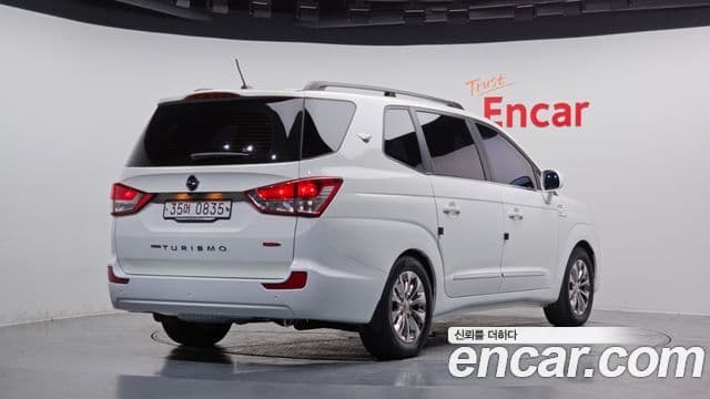 KG모빌리티(SsangYong) Korando 투리스모 4WD RX 9인승, 2016 2