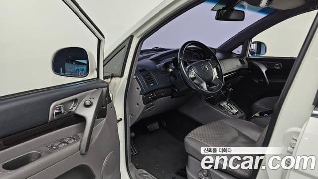 KG모빌리티(SsangYong) Korando 투리스모 4WD RX 9인승, 2016 10