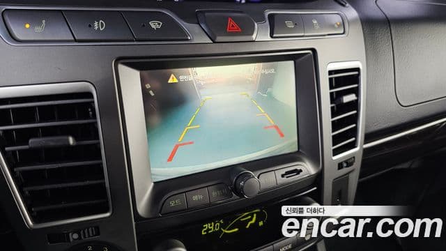 KG모빌리티(SsangYong) Korando 투리스모 4WD RX 9인승, 2016 15