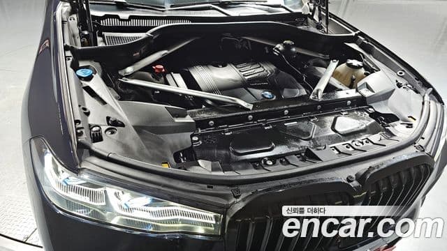 BMW X7 (G07) xDrive 40i M Sport 6인승, 2021 6