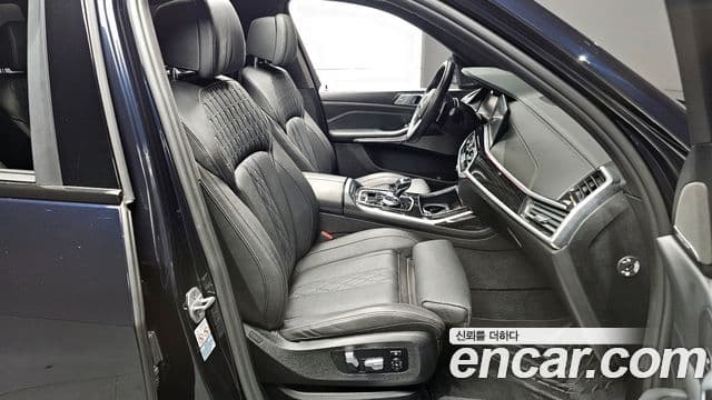 BMW X7 (G07) xDrive 40i M Sport 6인승, 2021 10