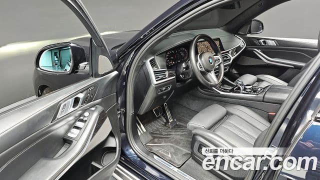 BMW X7 (G07) xDrive 40i M Sport 6인승, 2021 12