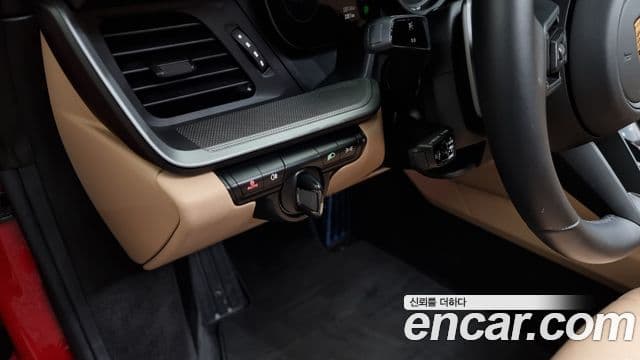 Porsche 911 (992) Carrera 4S кабриолет, 2024 14