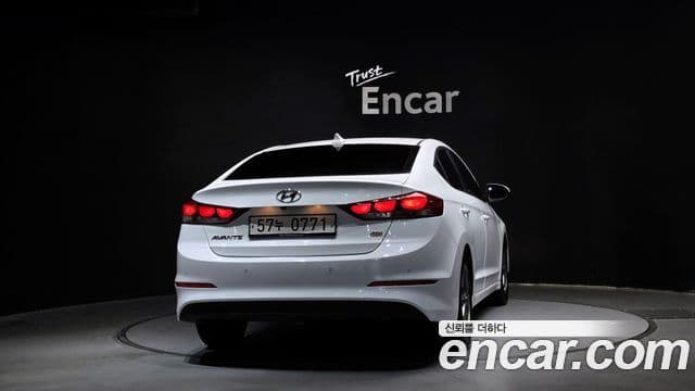 Hyundai Avante AD 1.6 GDI Smart, 2016 4