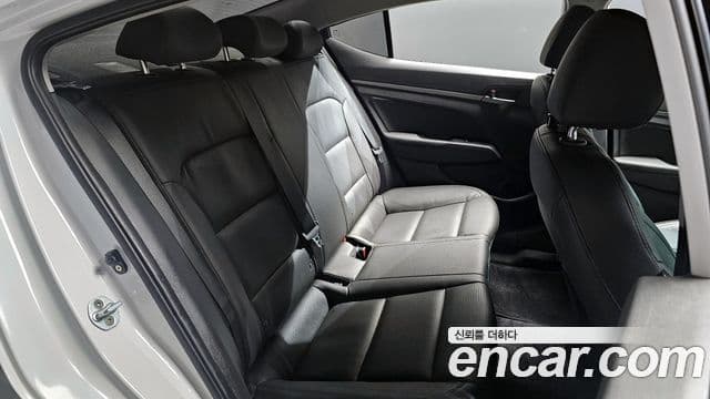 Hyundai Avante AD 1.6 GDI Smart, 2016 12