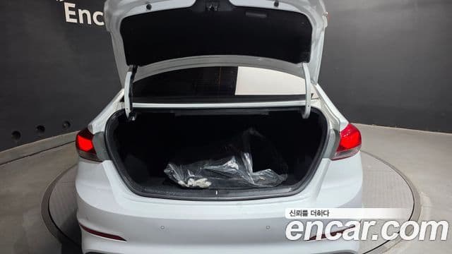 Hyundai Avante AD 1.6 GDI Smart, 2016 20