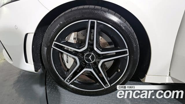 Mercedes-Benz A-класс W177 AMG A35 4MATIC седан, 2023 все фото