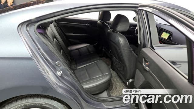 Hyundai Avante AD 1.6 GDI Smart, 2017 12