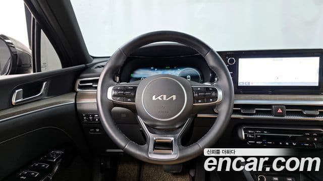 Kia K5 гибрид 3세대 Noblesse, 2022 13