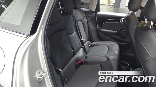 Mini Cooper 3세대, 2024 12