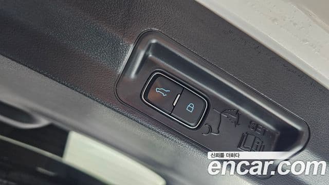 Ford Explorer 6세대 3.0 Platinum 4WD, 2022 17