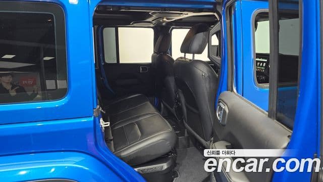 Jeep Wrangler (JL) 2.0 Overland 4도어 4xe, 2022 12
