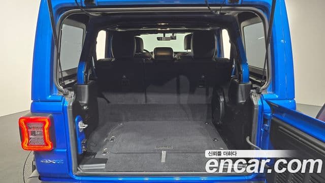 Jeep Wrangler (JL) 2.0 Overland 4도어 4xe, 2022 20