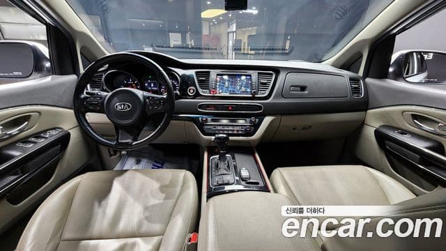 Kia All New Carnival Prestige, 2015 7