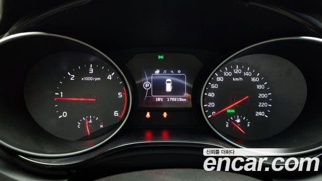 Kia All New Carnival Prestige, 2015 8