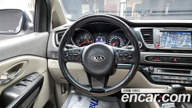 Kia All New Carnival Prestige, 2015 13