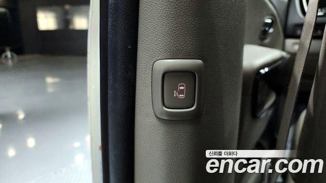 Kia All New Carnival Prestige, 2015 17