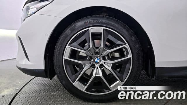 BMW 5시리즈 (G60), 2024 все фото