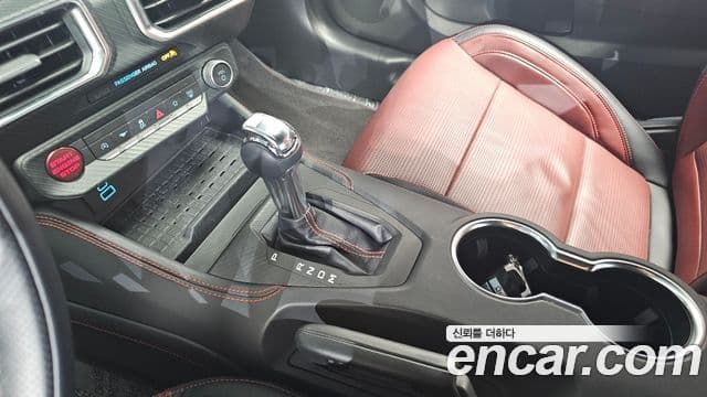 Ford Mustang 7세대 2.3 EcoBoost Premium купе, 2024 9