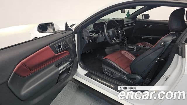 Ford Mustang 7세대 2.3 EcoBoost Premium купе, 2024 10