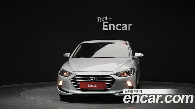 Hyundai Avante AD 1.6 GDI Smart, 2016 3