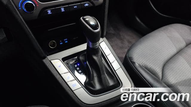 Hyundai Avante AD 1.6 GDI Smart, 2016 9