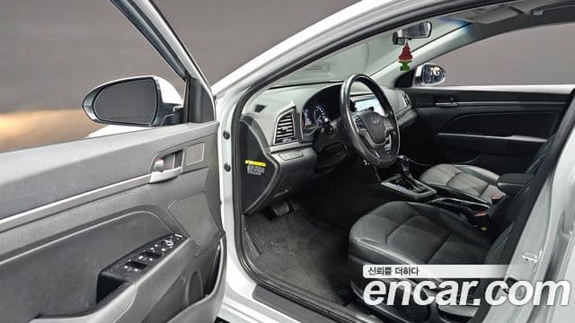 Hyundai Avante AD 1.6 GDI Smart, 2016 11