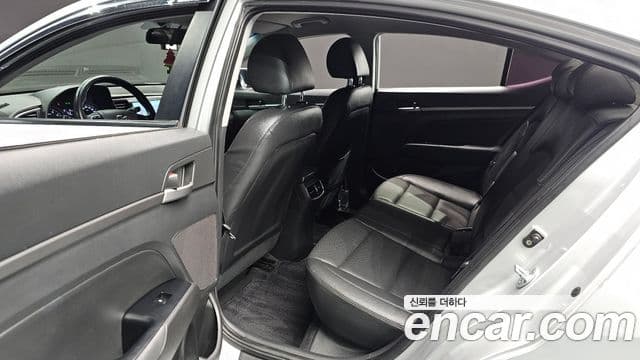 Hyundai Avante AD 1.6 GDI Smart, 2016 12