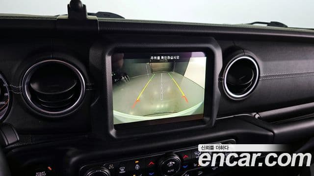 Jeep Wrangler (JL) 2.0 Overland 4도어, 2019 18