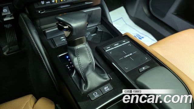 Lexus ES300h 7세대 Luxury Plus, 2022 9