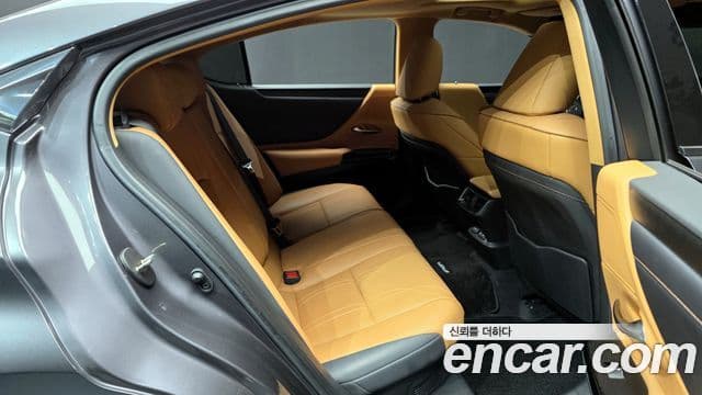 Lexus ES300h 7세대 Luxury Plus, 2022 12